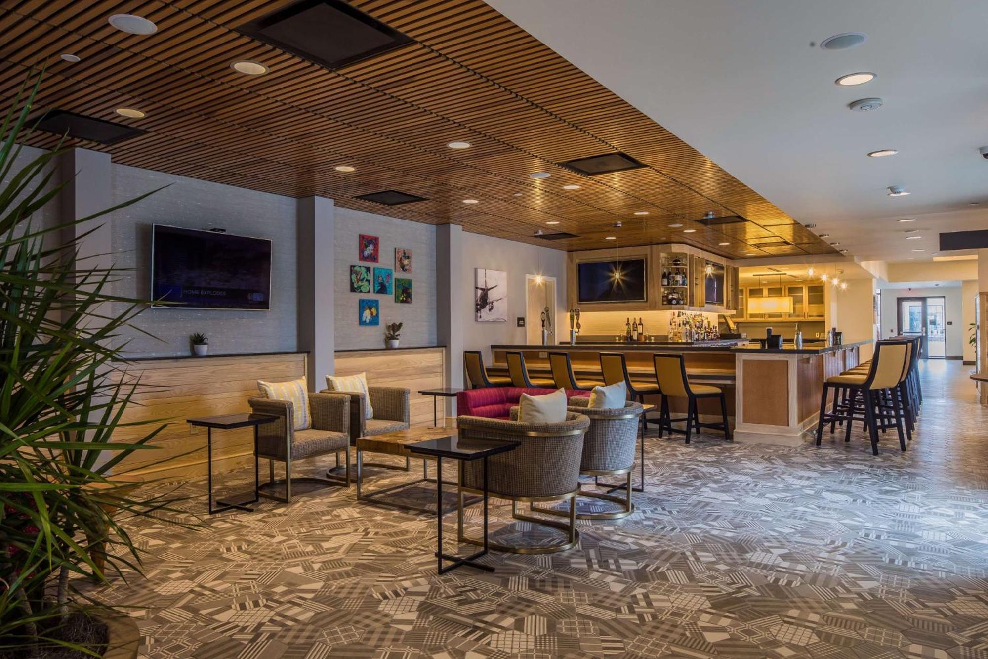 Hilton Garden Pittsburgh Airport Hotel