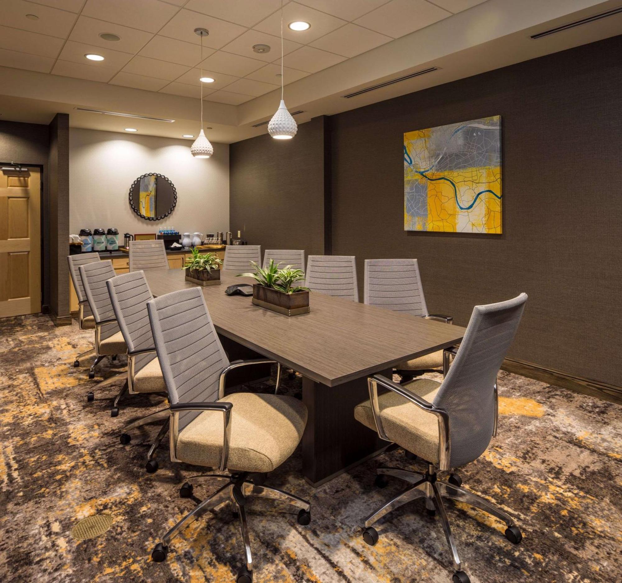 Hilton Garden Pittsburgh Airport 3* Moon Township