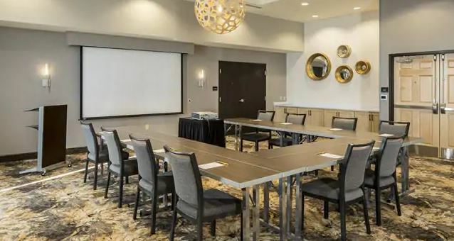 Hilton Garden Pittsburgh Airport
